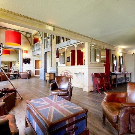 Brit Hotel Essentiel Cholet Exterior foto