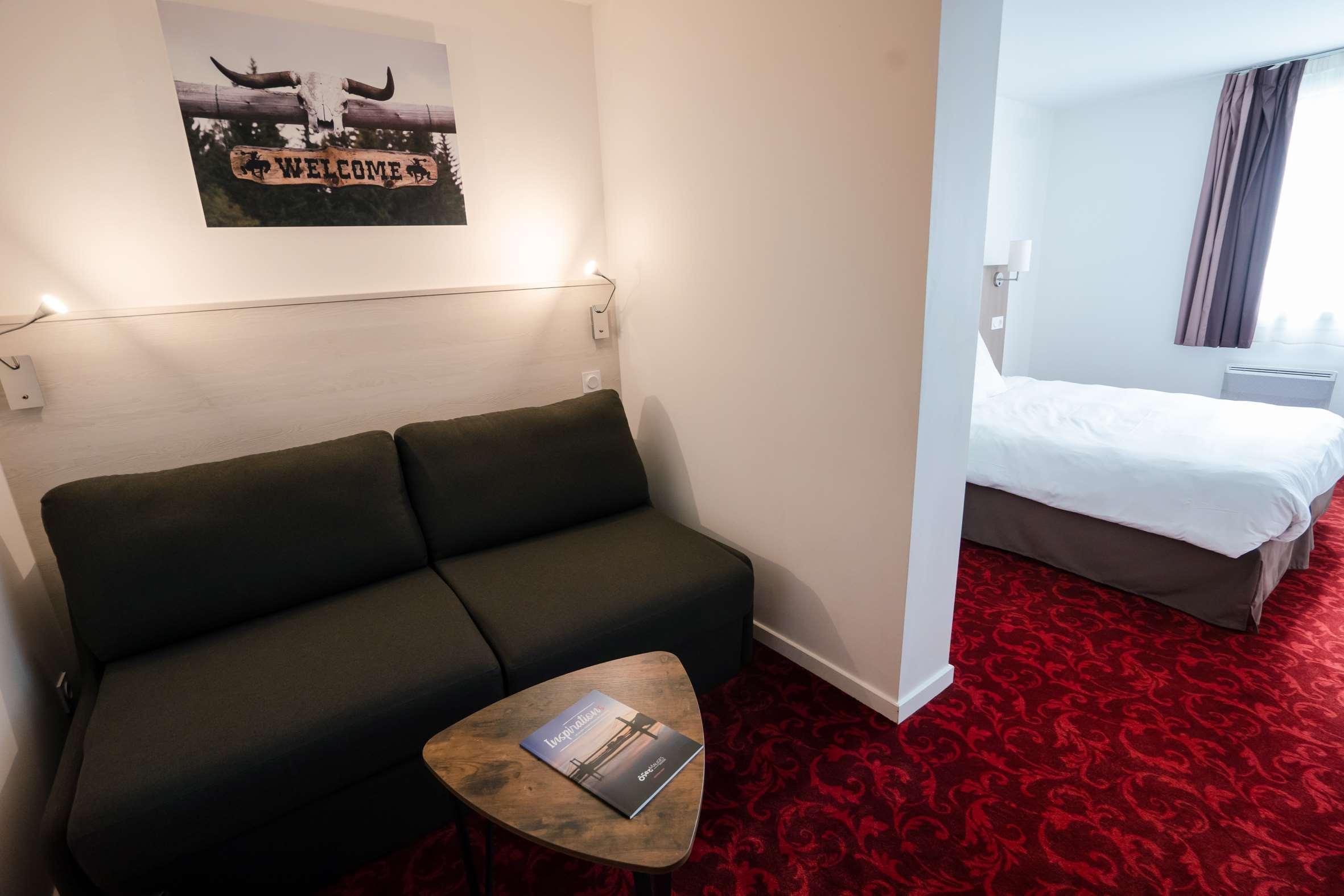 Brit Hotel Essentiel Cholet Exterior foto