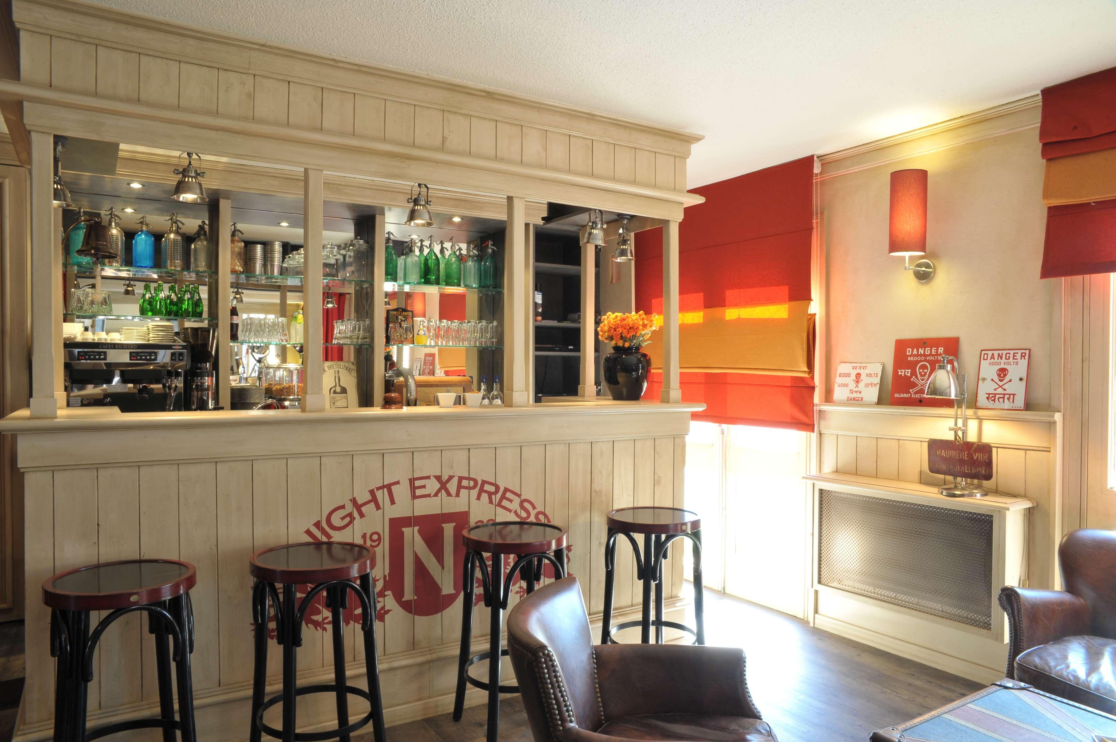 Brit Hotel Essentiel Cholet Exterior foto